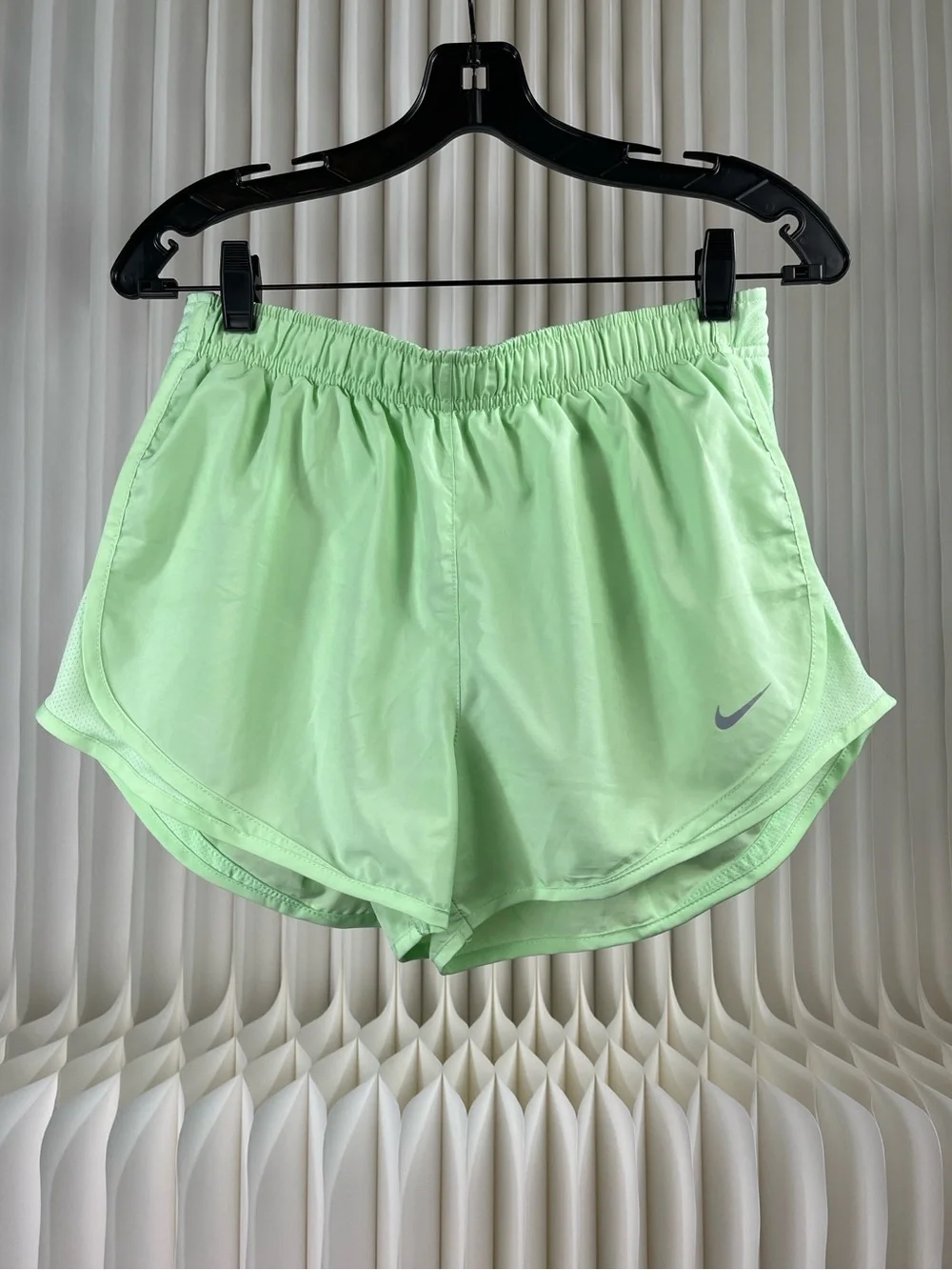 Nike Women's Dri-FIT Tempo Mid-Rise Brief-Lined Running Shorts